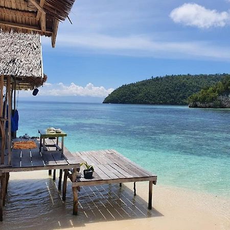Nus Homestay Raja Ampat Kri Bagian luar foto