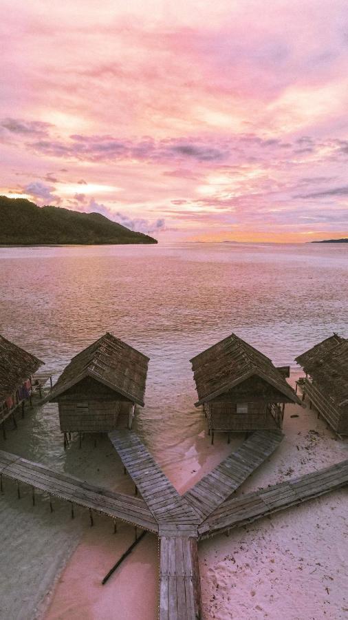 Nus Homestay Raja Ampat Kri Bagian luar foto