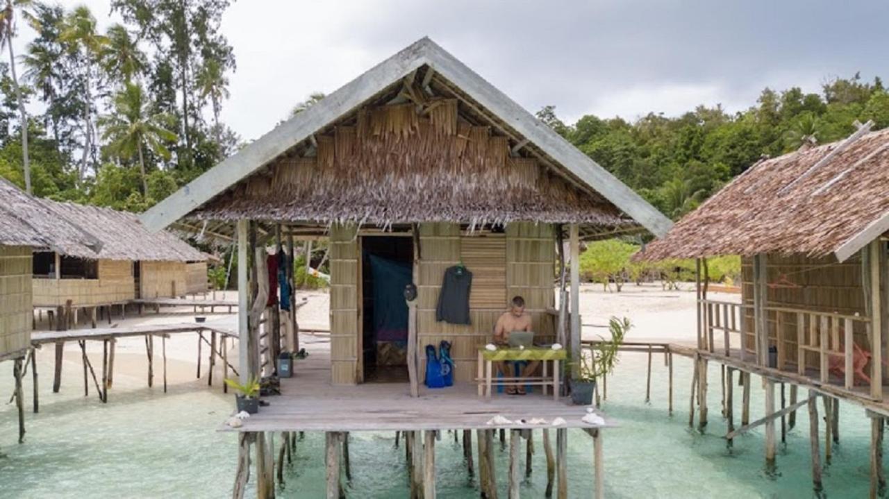 Nus Homestay Raja Ampat Kri Bagian luar foto